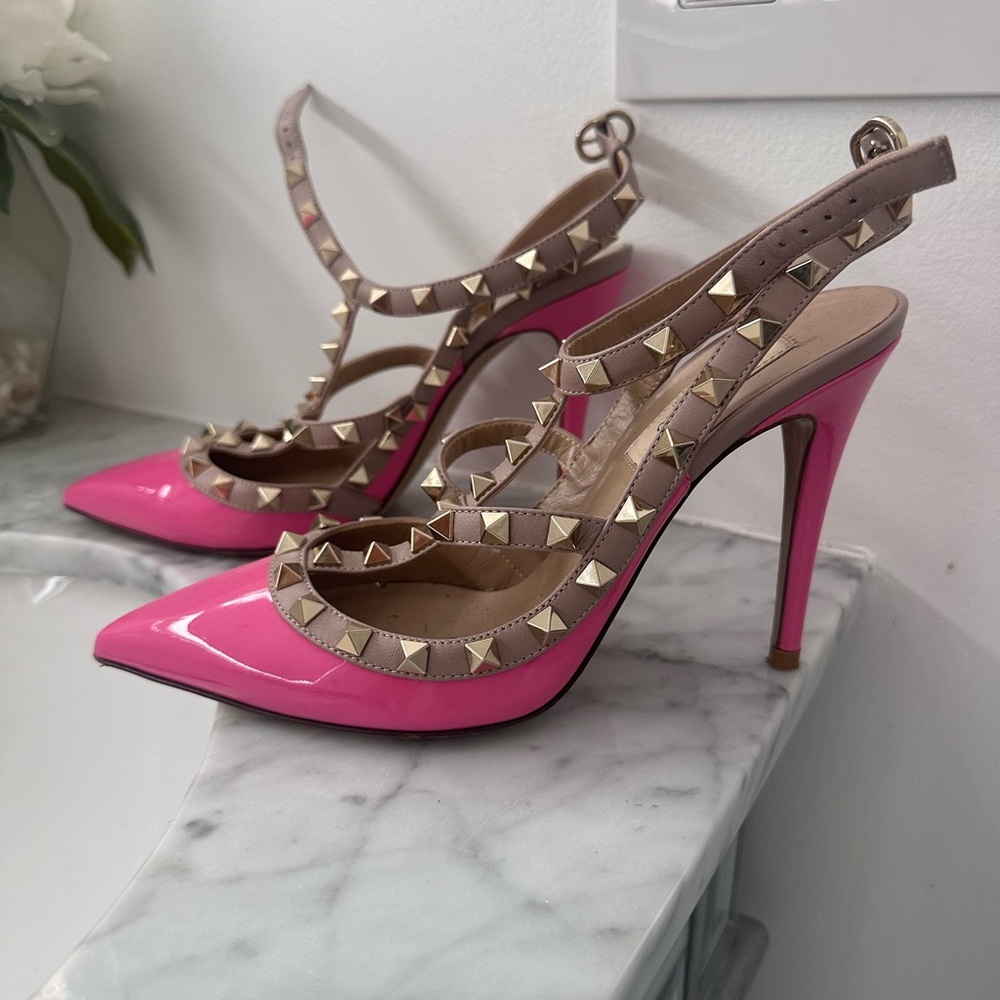 Valentino pump size 37 worn once - Picture 2 of 4